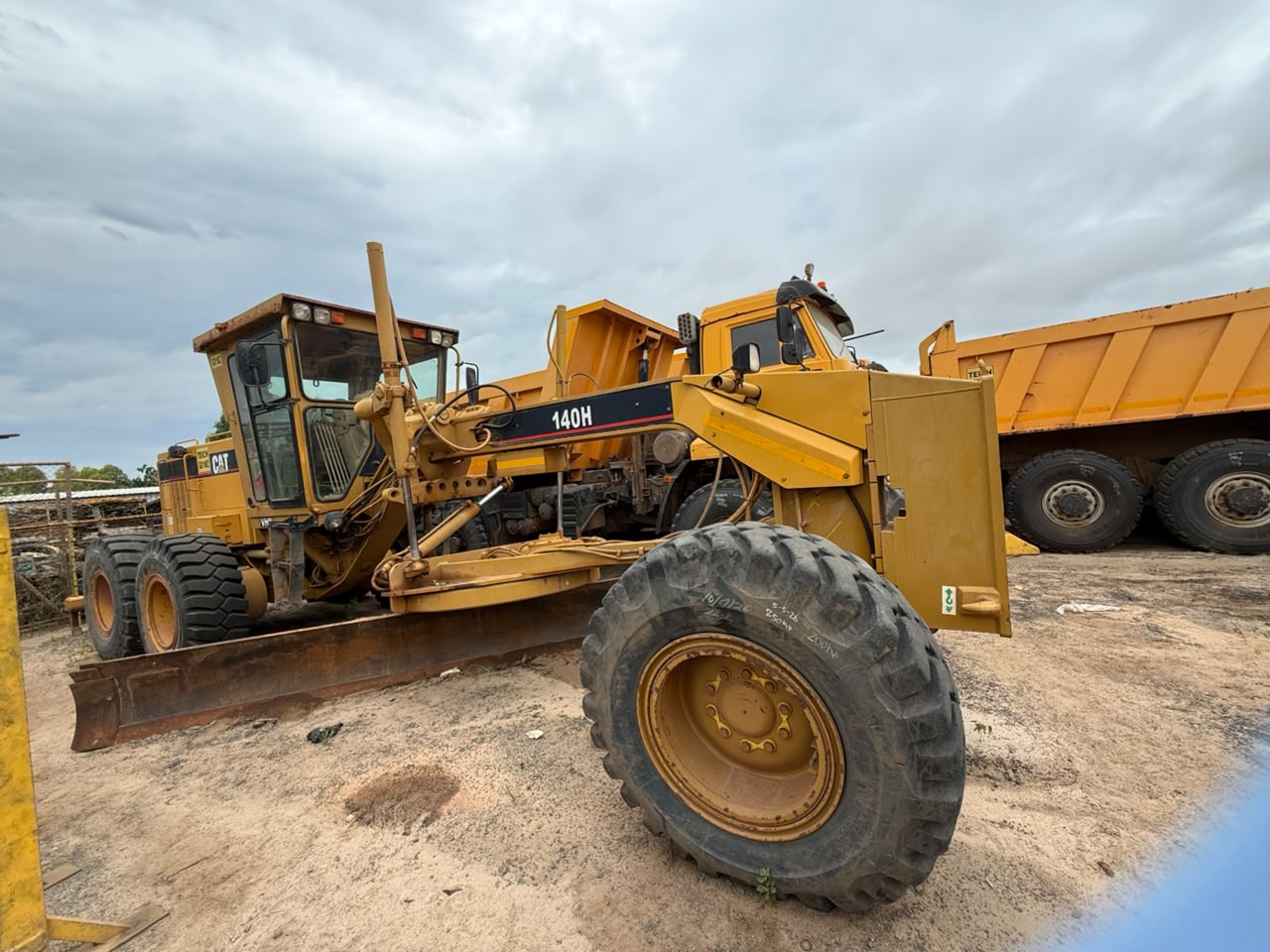 2006 CAT 140H GRADER